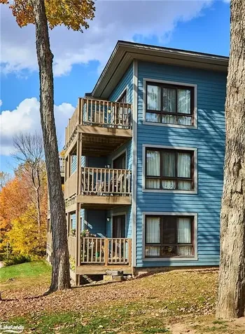 24 Deerhurst Drive Huntsville ON P1H 1A9