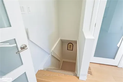 144 Russell Street N/a W Blue Mountains ON N0H 2P0