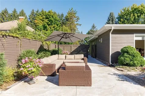 144 Russell Street N/a W Blue Mountains ON N0H 2P0