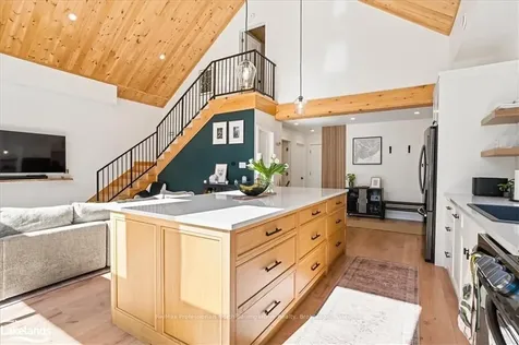 1315 North Drive Dysart Et Al ON K0M 1M0