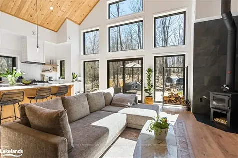 1315 North Drive Dysart Et Al ON K0M 1M0