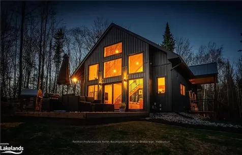 1315 North Drive Dysart Et Al ON K0M 1M0