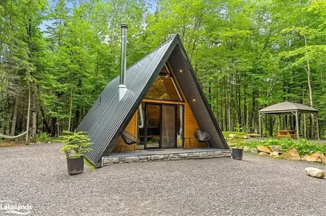 1315 North Drive Dysart Et Al ON K0M 1M0