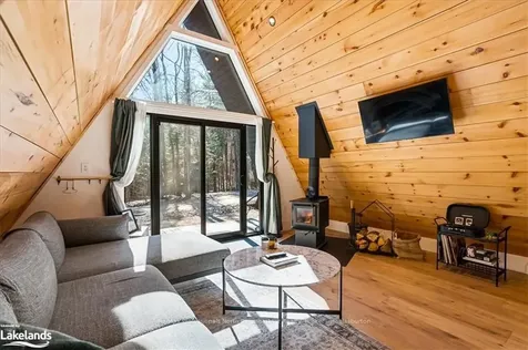 1315 North Drive Dysart Et Al ON K0M 1M0