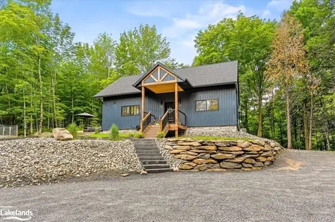 1315 North Drive Dysart Et Al ON K0M 1M0