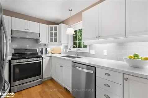 595 Lorne Street Gravenhurst ON P1P 1N1