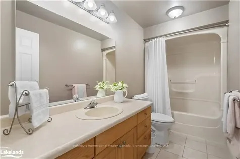 595 Lorne Street Gravenhurst ON P1P 1N1