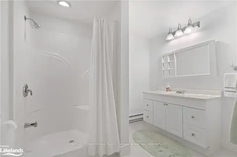 595 Lorne Street Gravenhurst ON P1P 1N1