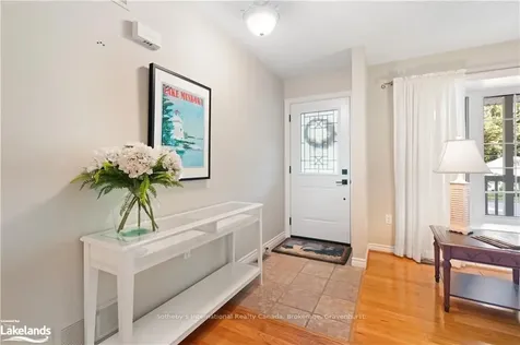 595 Lorne Street Gravenhurst ON P1P 1N1