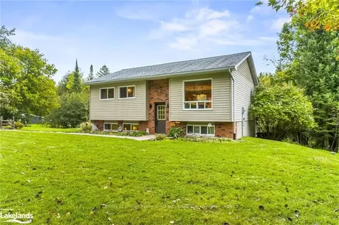 38 Harmony Road Dysart Et Al ON K0M 1S0