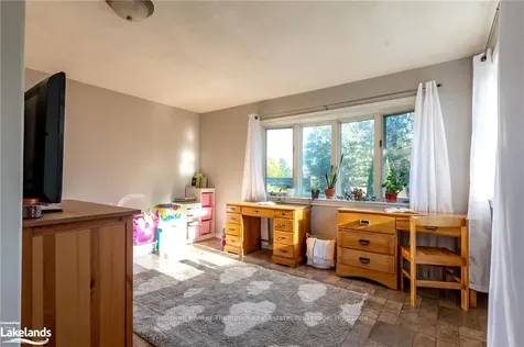 32 Gullins Road Huntsville ON P1H 1M6