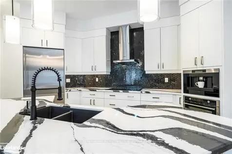 115 Beacon Drive Blue Mountains ON N0H 2P0