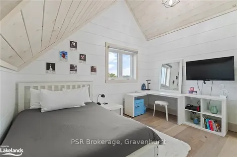 1038 Boyes Bridge Lane Gravenhurst ON P1P 1R5
