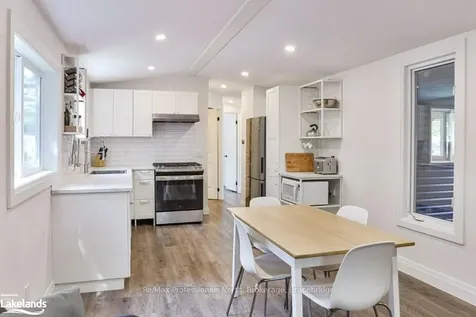 1007 Racoon Road Gravenhurst ON P1P 1R1