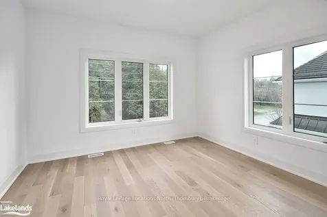 11 Bay Street East N/a Blue Mountains ON N0H 2P0