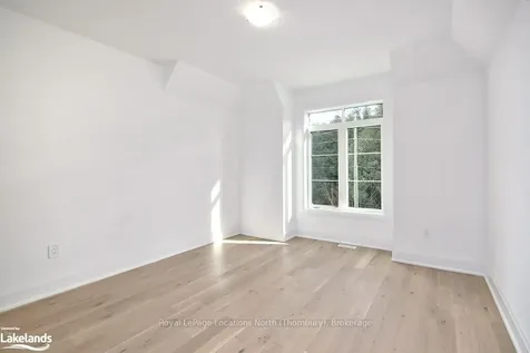 11 Bay Street East N/a Blue Mountains ON N0H 2P0