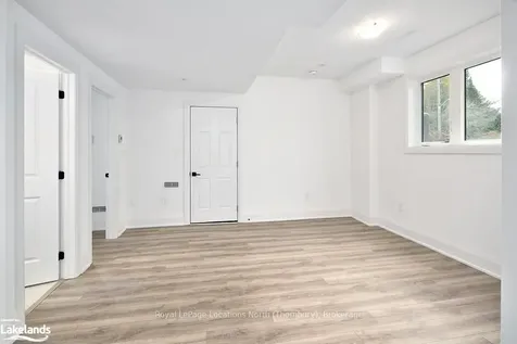 11 Bay Street East N/a Blue Mountains ON N0H 2P0