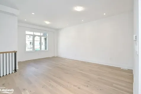 11 Bay Street East N/a Blue Mountains ON N0H 2P0