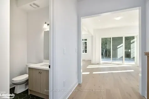 11 Bay Street East N/a Blue Mountains ON N0H 2P0