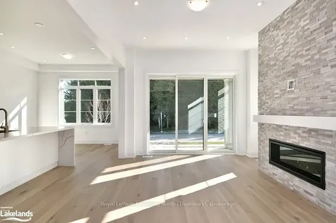 11 Bay Street East N/a Blue Mountains ON N0H 2P0