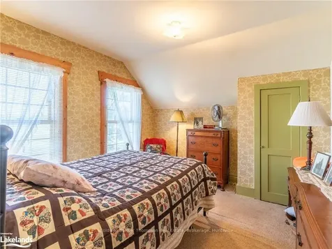 23 Centre Street S Huntsville ON P1H 1V9