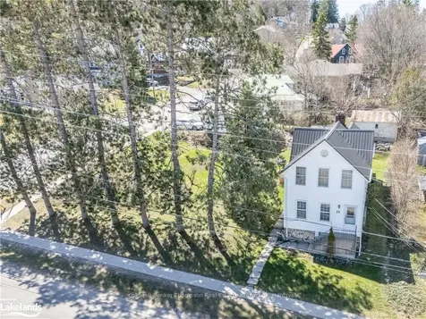23 Centre Street S Huntsville ON P1H 1V9