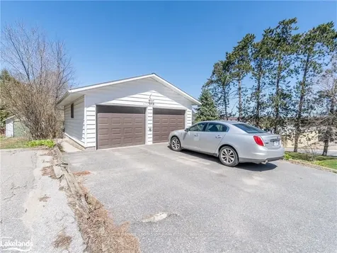 23 Centre Street S Huntsville ON P1H 1V9