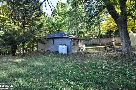 36 Townline Road W Huntsville ON P1H 1S6