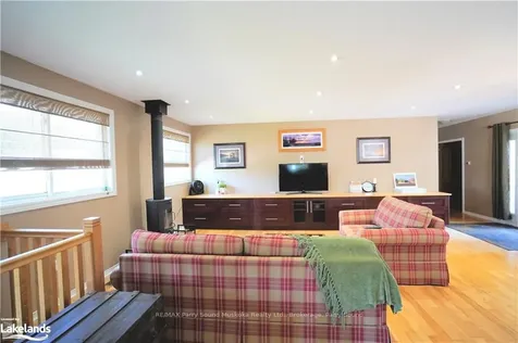 25 Tudhope Street Parry Sound ON P2A 2H9