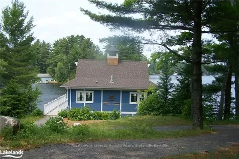 1020 Birch Glen Road Lake Of Bays ON P0B 1A0