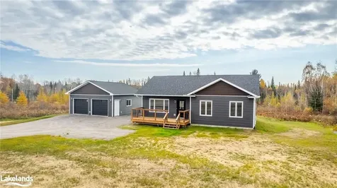 1027 Piper Glen Road Minden Hills ON K0M 2K0