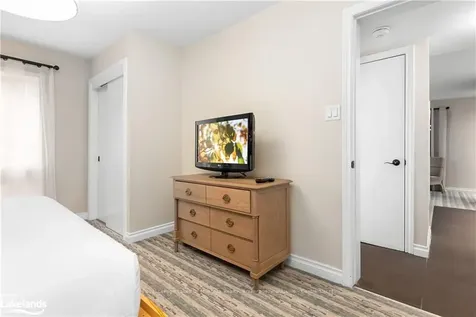 1235 Deerhurst Drive Huntsville ON P1H 2E8