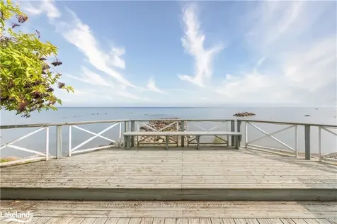 86 Lakeshore Drive Blue Mountains ON N0H 2P0