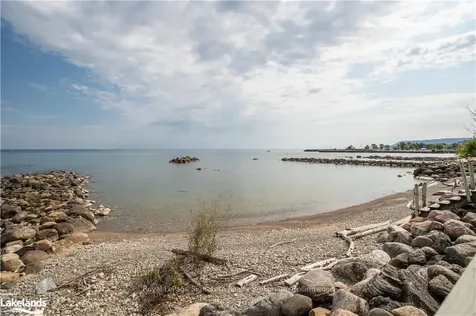 86 Lakeshore Drive Blue Mountains ON N0H 2P0