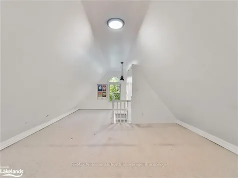 18 Wilshier Boulevard Bracebridge ON P1L 1K9