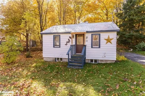 31 Hilltop Drive Huntsville ON P1H 1C5