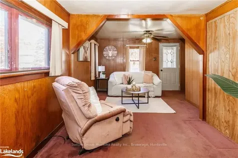 31 Hilltop Drive Huntsville ON P1H 1C5