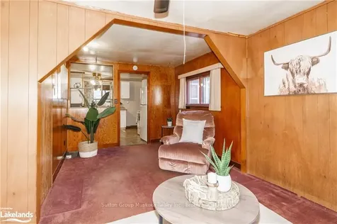 31 Hilltop Drive Huntsville ON P1H 1C5