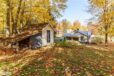 31 Hilltop Drive Huntsville ON P1H 1C5