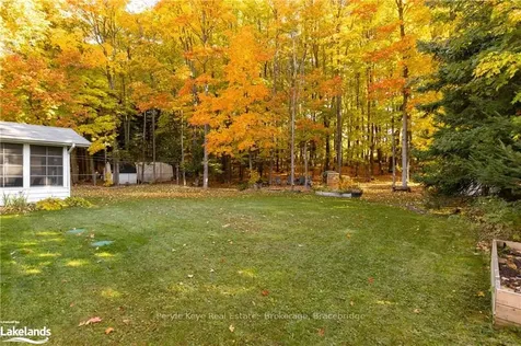 100 Meadow Heights Drive Bracebridge ON P1L 1A4