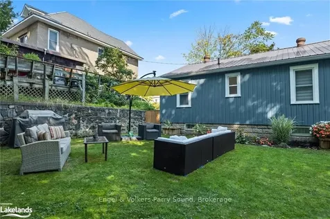18 Rosetta Street Parry Sound ON P2A 1G4
