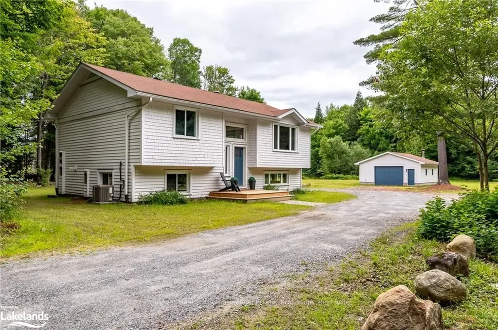 323 Lynx Lake Road Huntsville ON P1H 2J3