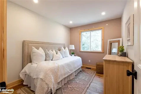 323 Lynx Lake Road Huntsville ON P1H 2J3