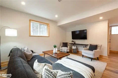 323 Lynx Lake Road Huntsville ON P1H 2J3