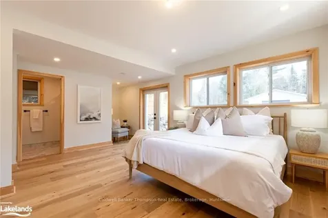 323 Lynx Lake Road Huntsville ON P1H 2J3