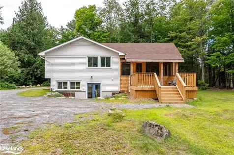 323 Lynx Lake Road Huntsville ON P1H 2J3