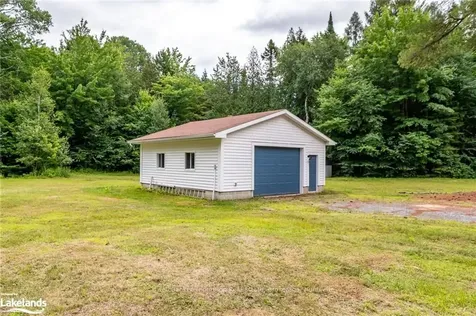 323 Lynx Lake Road Huntsville ON P1H 2J3