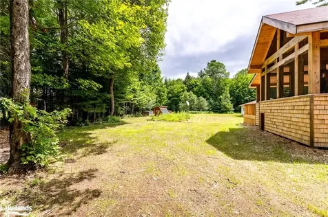 323 Lynx Lake Road Huntsville ON P1H 2J3