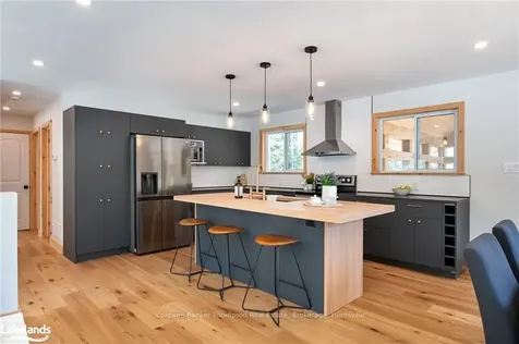 323 Lynx Lake Road Huntsville ON P1H 2J3
