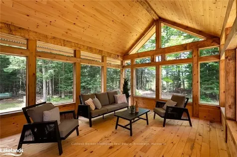 323 Lynx Lake Road Huntsville ON P1H 2J3